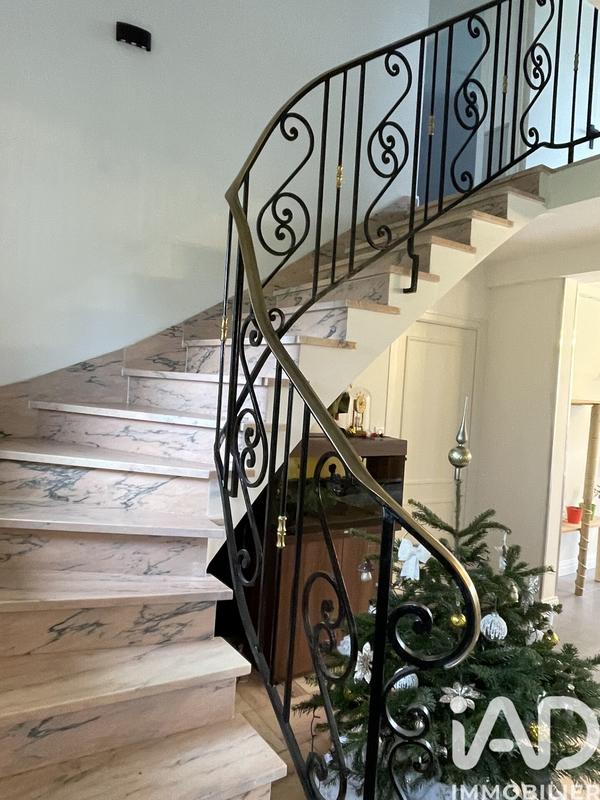 Maison - 165 m² - 7 pièces