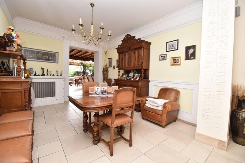 Maison de ville - 235 m² - 10 pièces