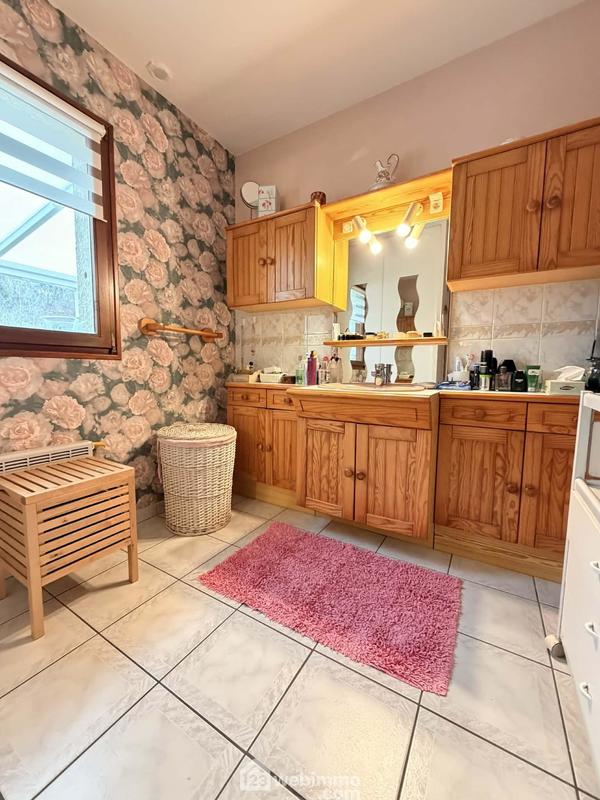 Maison - 203 m² - 9 pièces