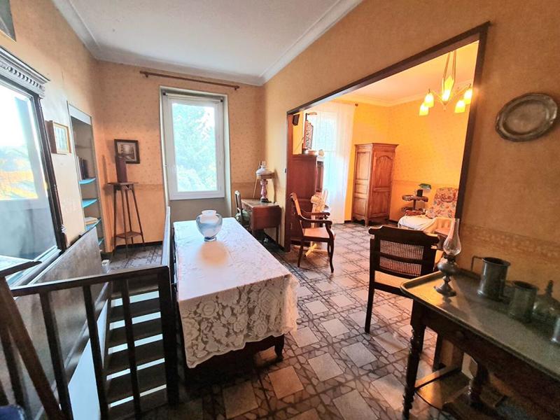 Maison - 197 m² - 8 pièces