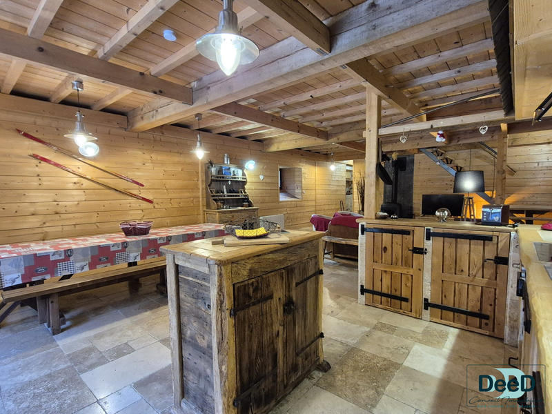 Maison - 140 m² - 4 pièces