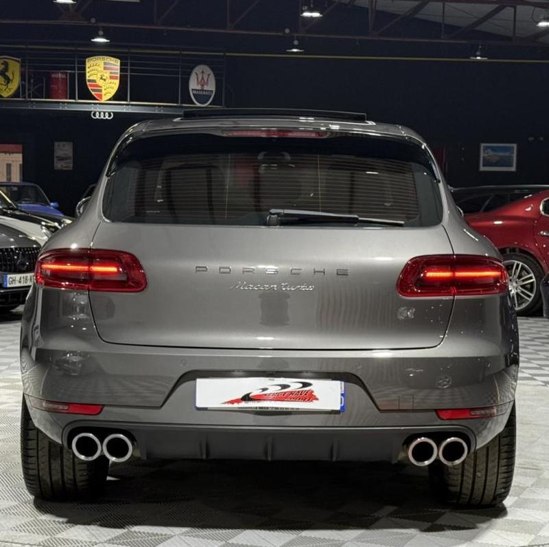 Porsche Macan 3.6 V6 400ch Turbo Pdk