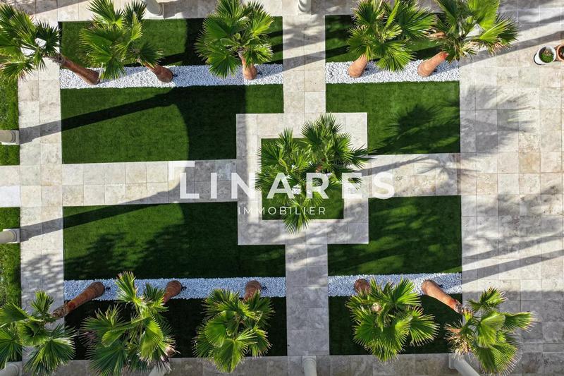 Maison - 360 m² - 5 pièces