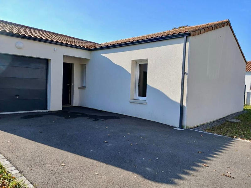 Maison - 80 m² - 4 pièces