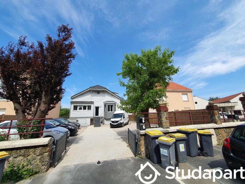 Chambre - 12 m² - 1 pièce