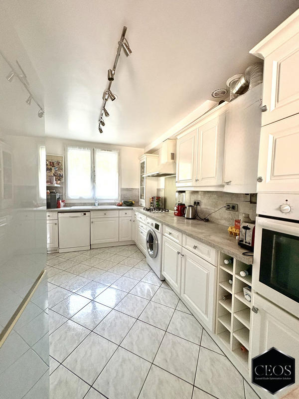 Maison traditionnelle - 83 m² - 5 pièces