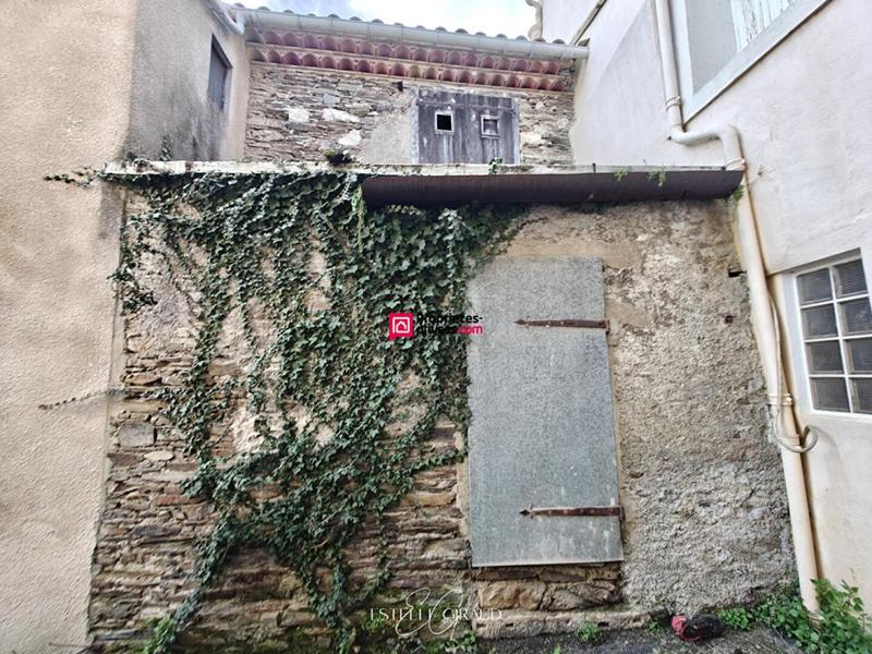 Parking / Garage - 85 m²