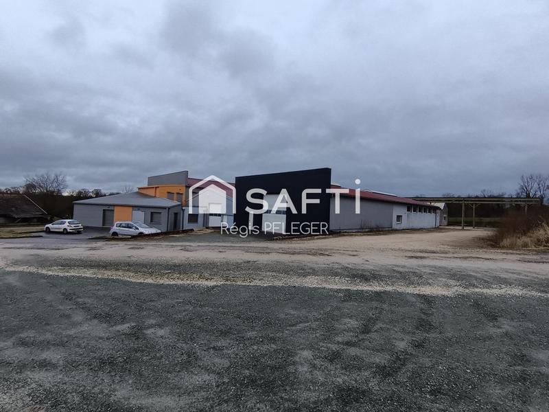 Local commercial - 1 900 m² - 10 pièces