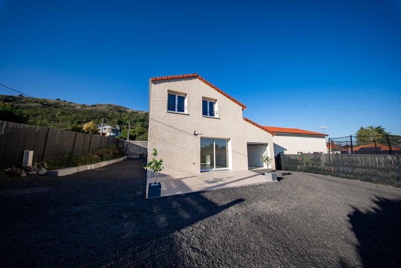 Maison traditionnelle - 120 m² - 5 pièces