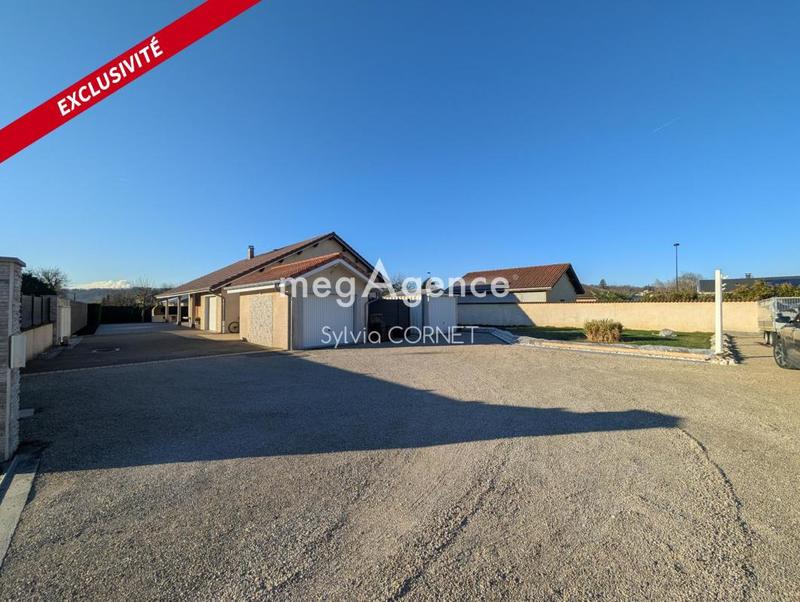 Maison traditionnelle - 190 m² - 4 pièces