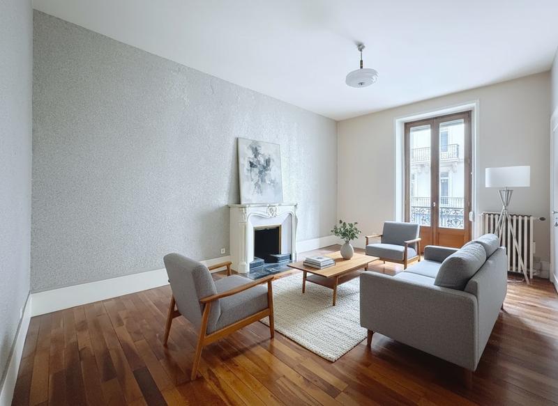 Appartement - 81 m² - 3 pièces