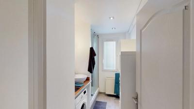 Chambre - 9 m² - 5 pièces