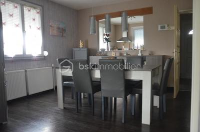 Maison - 93 m² - 6 pièces