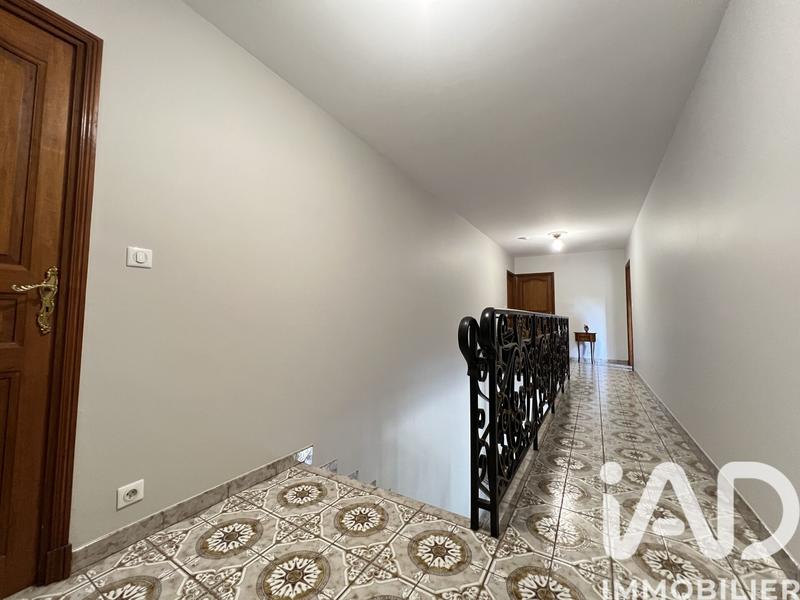 Maison - 274 m² - 6 pièces