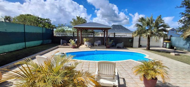 Maison - 86 m² - 4 pièces