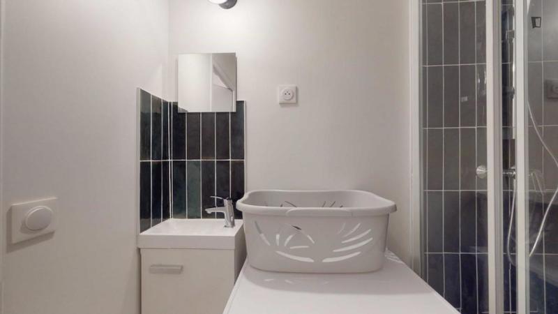 Chambre - 10 m² - 5 pièces