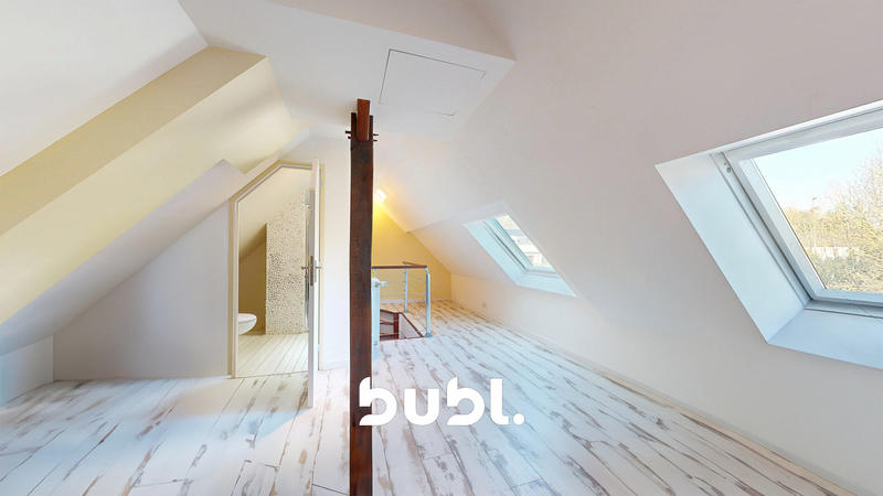 Maison - 302 m² - 12 pièces