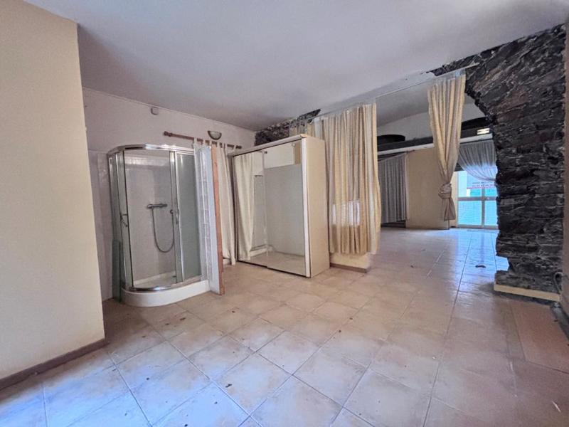 Local commercial - 49 m² - 2 pièces