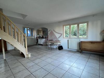 Maison - 98 m² - 5 pièces