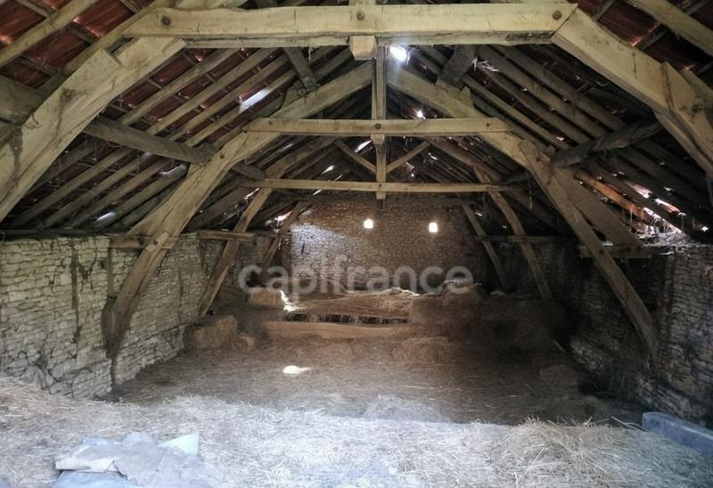 Maison - 300 m² - 2 pièces