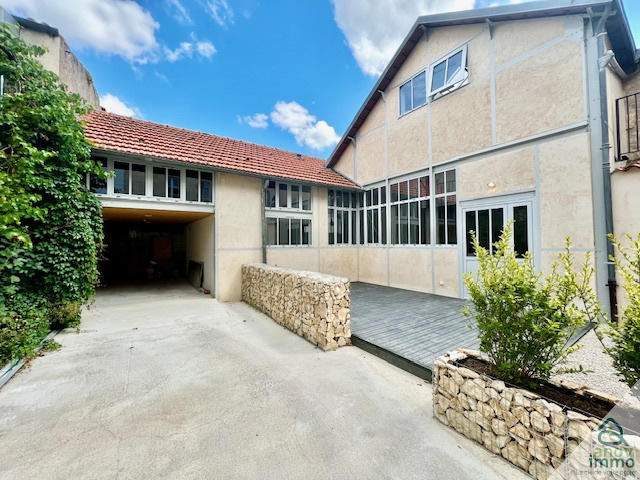 Maison - 175 m² - 6 pièces