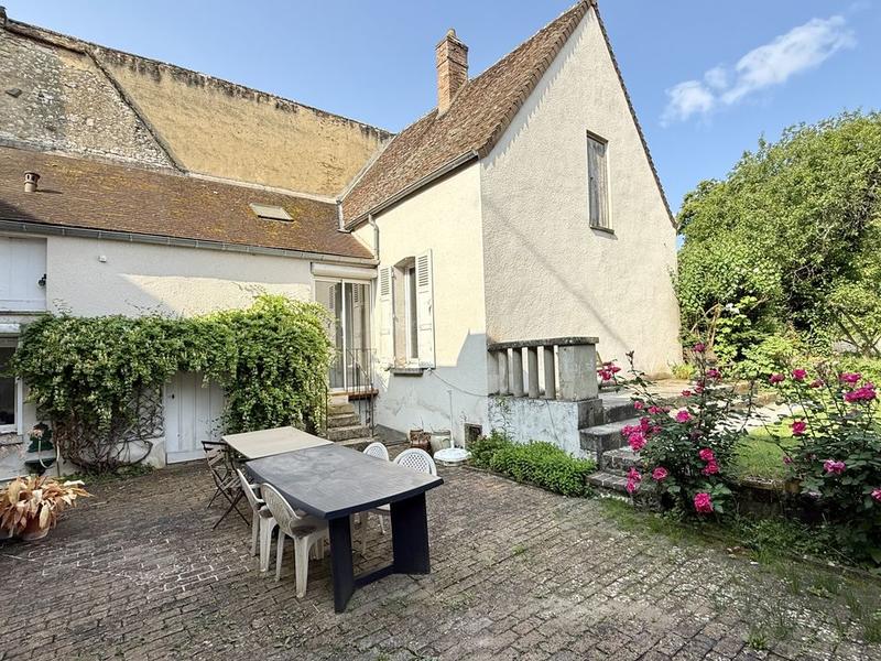 Demeure - 283 m² - 10 pièces