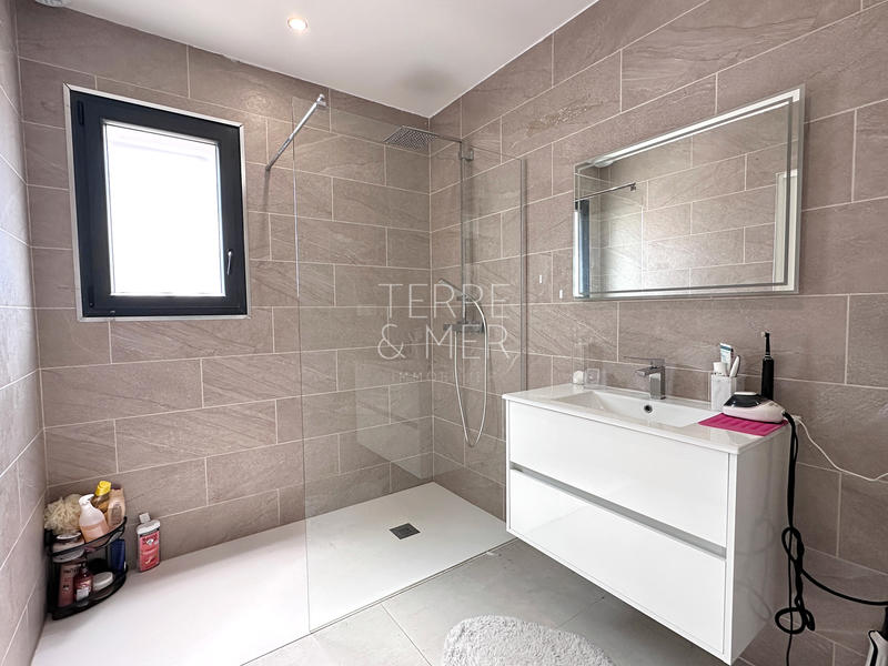 Maison - 170 m² - 5 pièces