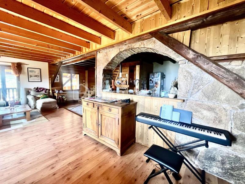 Châlet - 204 m² - 5 pièces