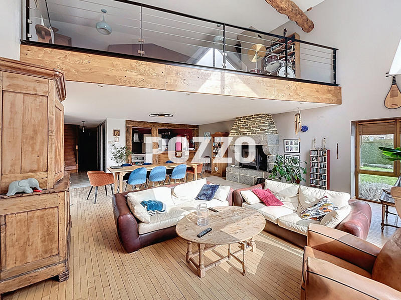 Maison - 202 m² - 6 pièces