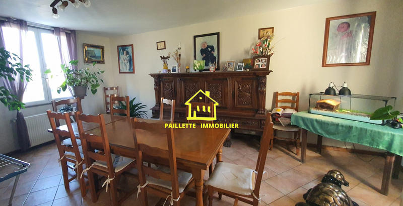 Maison - 180 m² - 5 pièces