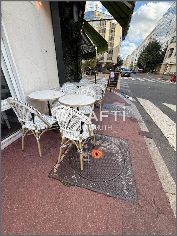 Local commercial - 100 m² - 3 pièces