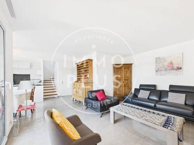 Appartement - 94 m² - 3 pièces