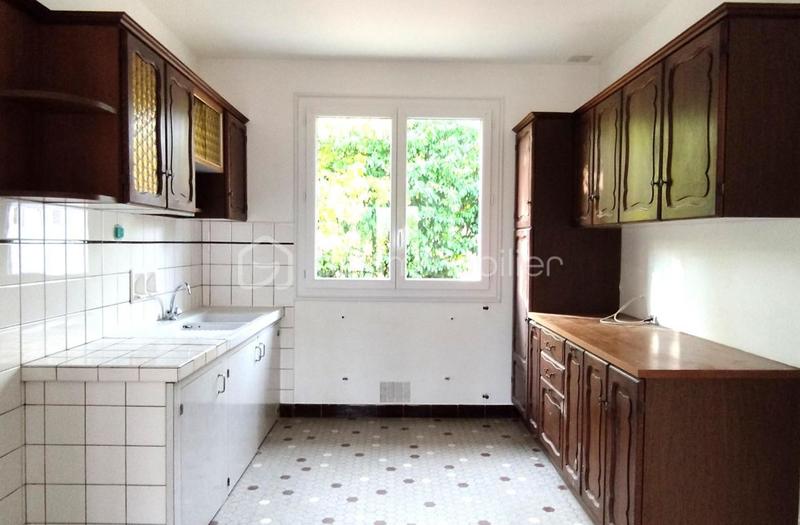 Maison traditionnelle - 88 m² - 4 pièces