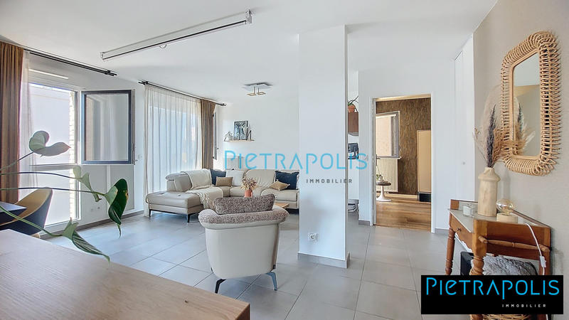 Appartement - 82 m² - 3 pièces