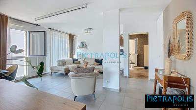 Appartement - 82 m² - 3 pièces