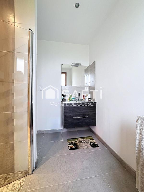 Maison - 121 m² - 5 pièces