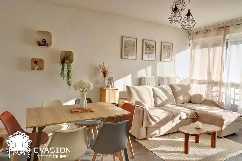 Appartement - 77 m² - 4 pièces