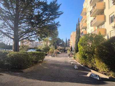 Parking / Garage - 12 m²