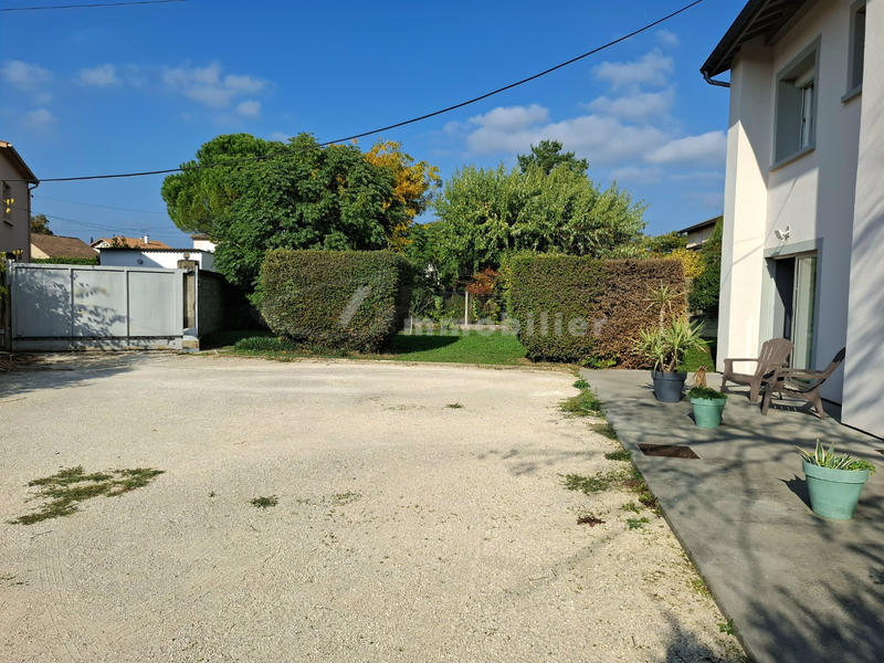 Maison - 174 m² - 8 pièces