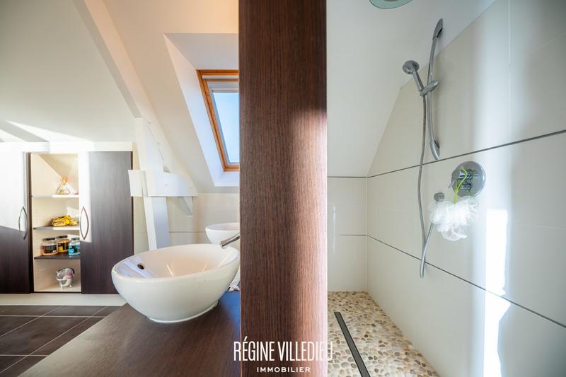 Maison - 296 m² - 7 pièces