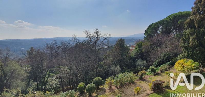 Appartement - 96 m² - 3 pièces