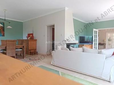 Maison - 219 m² - 6 pièces