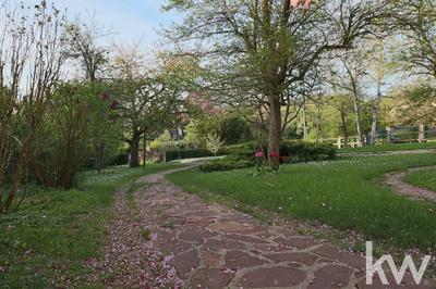 Maison - 156 m² - 8 pièces