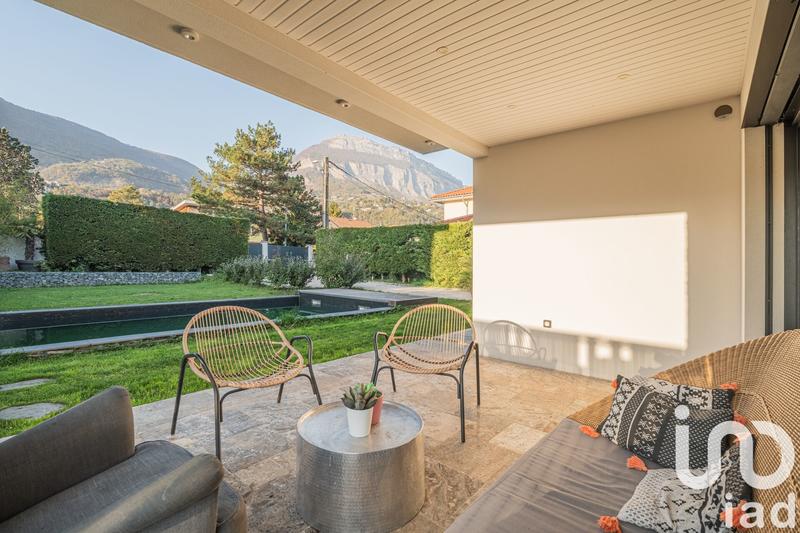 Maison - 184 m² - 7 pièces