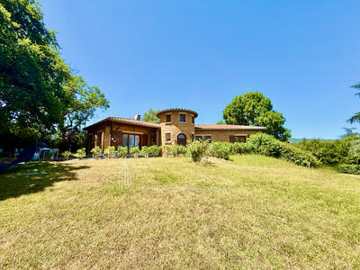 Propriété - 258 m² - 8 pièces