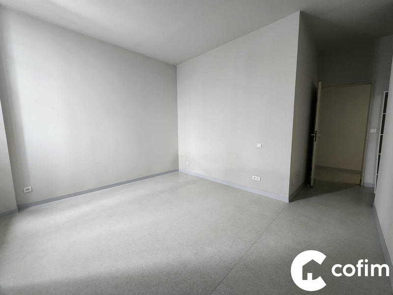 Appartement - 100 m² - 3 pièces