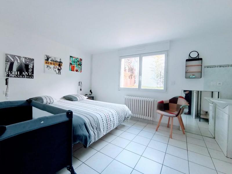 Maison - 220 m² - 10 pièces