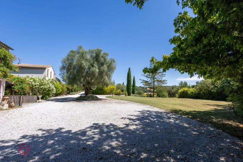 Maison de maîtres - 900 m² - 26 pièces