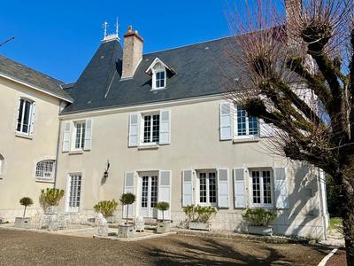 Demeure - 274 m² - 11 pièces