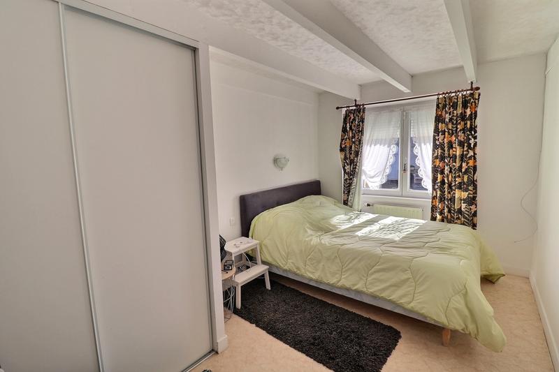 Maison - 252 m² - 10 pièces